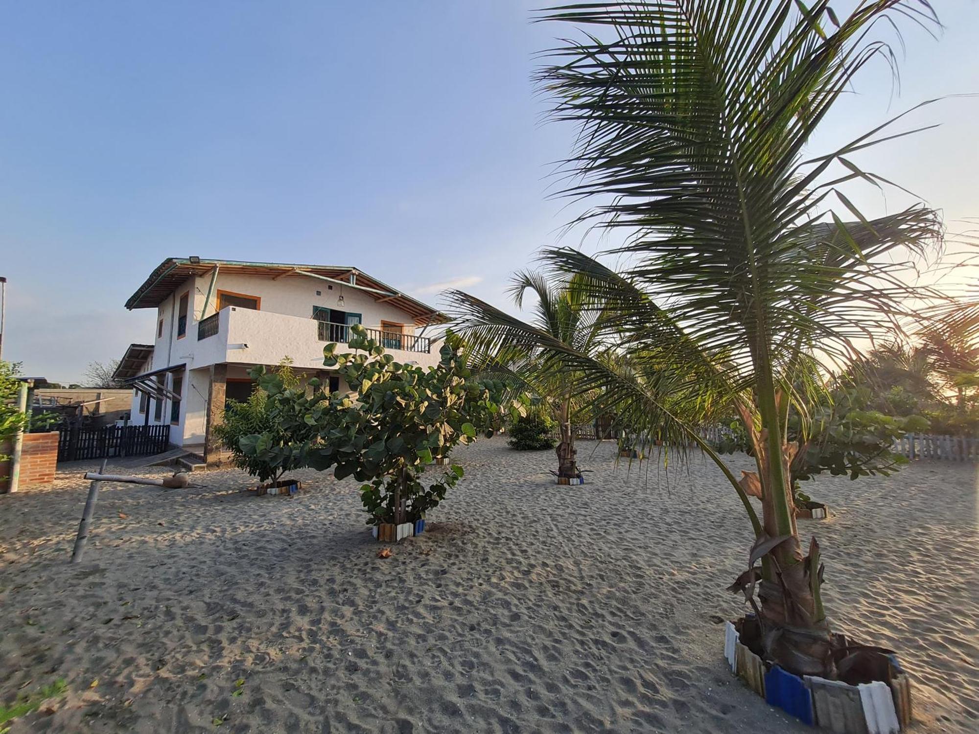 Eco-Hotel Chevere Beach Puebloviejo Bagian luar foto